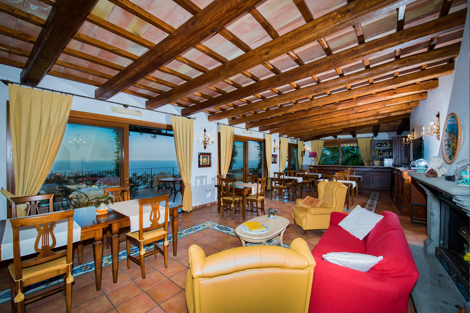 hotel_pellegrino_praiano_sala_interna_11